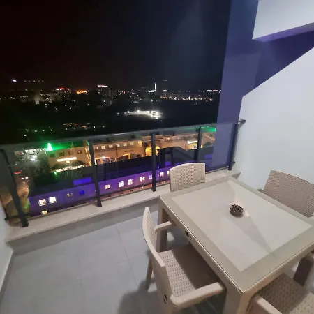 Remus Pool In Caesar & Апартаменты *