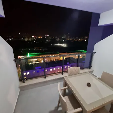 Remus Pool In Caesar & Апартаменты *