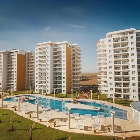 Remus Pool In Caesar & Trikomo